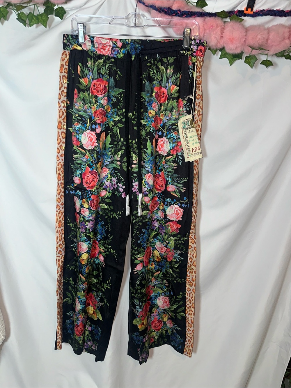 Aratta silent journey Floral Stripe wide leg Pants with Leopard Side Trim